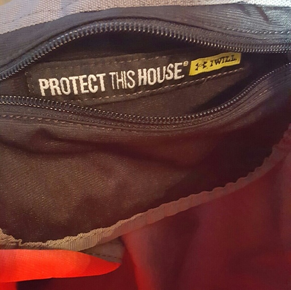 Under Armour Drawstring 🎒 - Picture 7 of 8